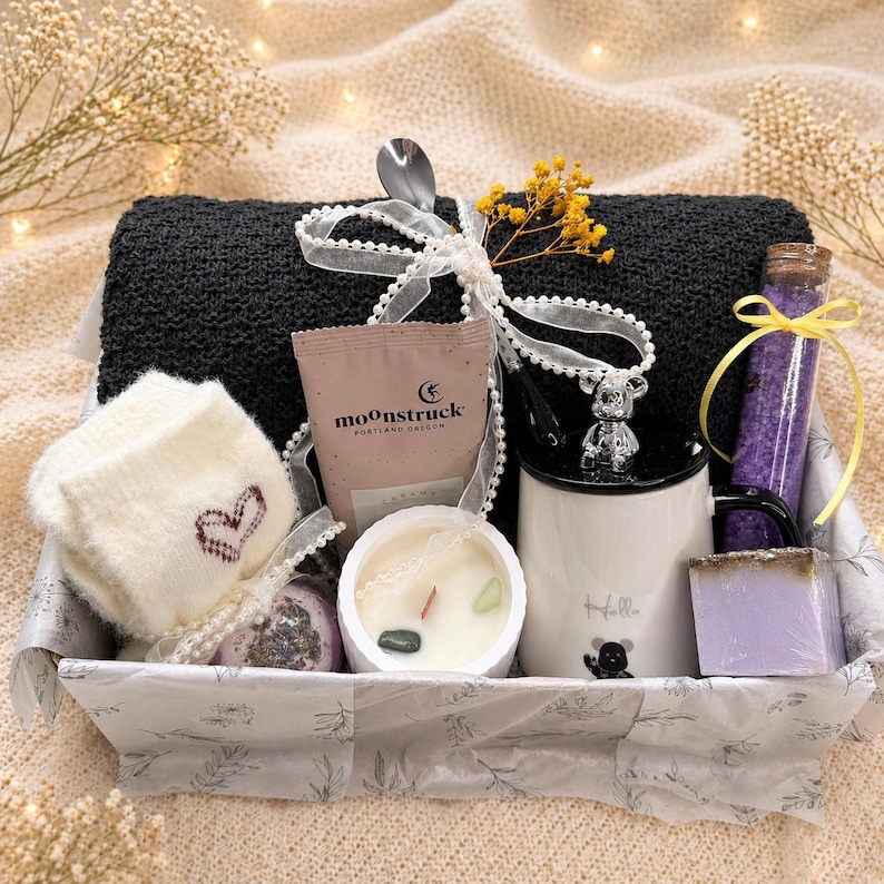 Self Care Gift Box for Her | Spa Bath, Candle, Skincare, Cocoa Treats